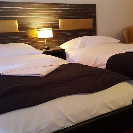Hotel Montenegro Bruntál Екстериор снимка