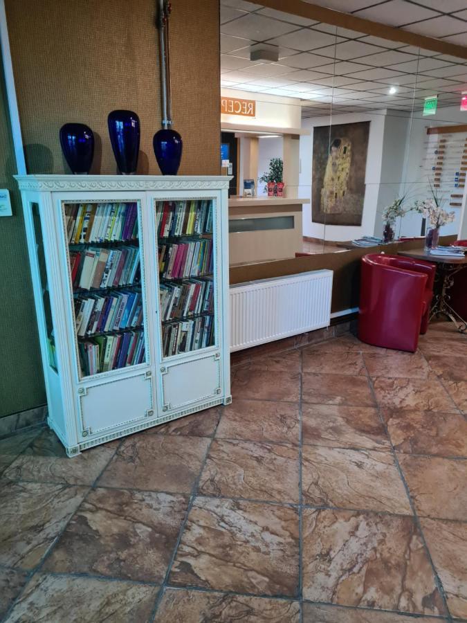 Hotel Montenegro Bruntál Екстериор снимка