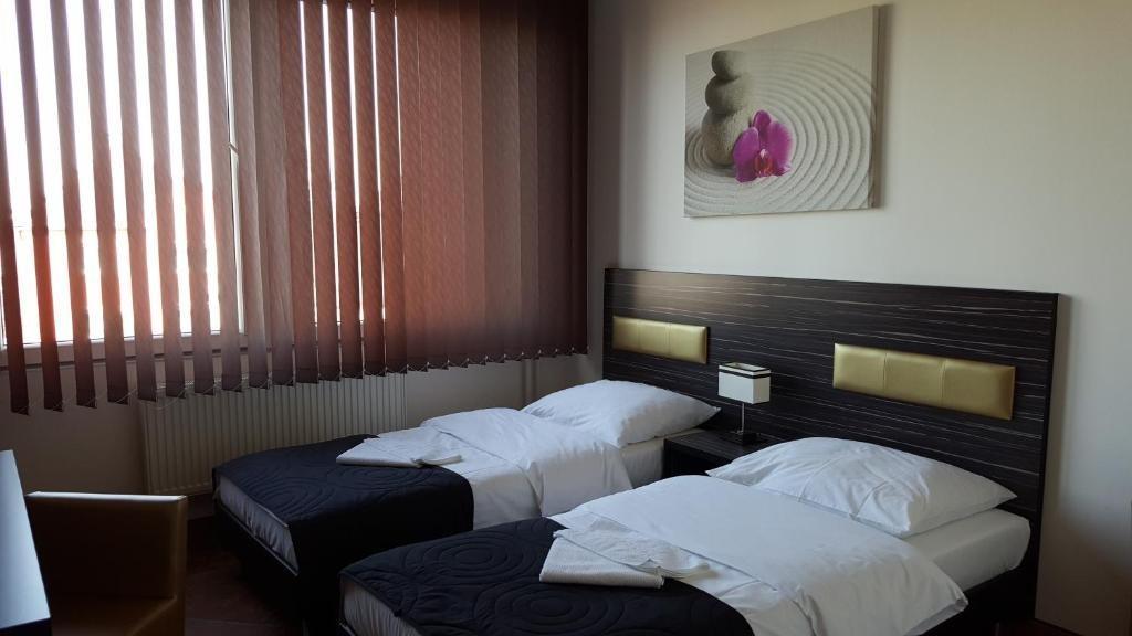 Hotel Montenegro Bruntál Екстериор снимка