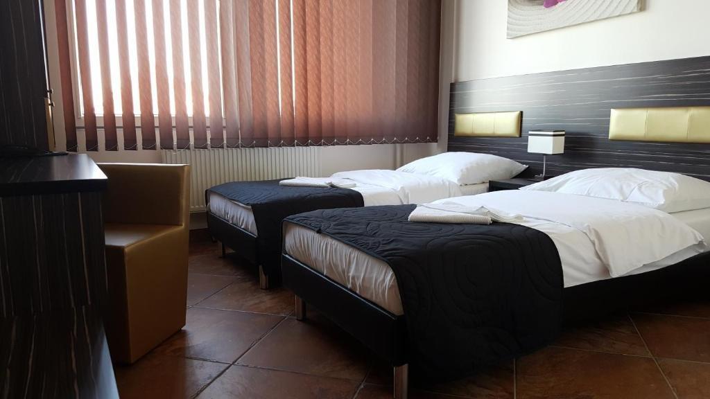 Hotel Montenegro Bruntál Екстериор снимка